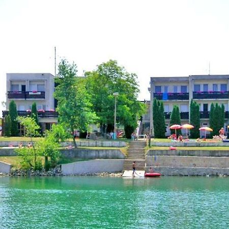 Hotel Fortuna Senec Exterior foto